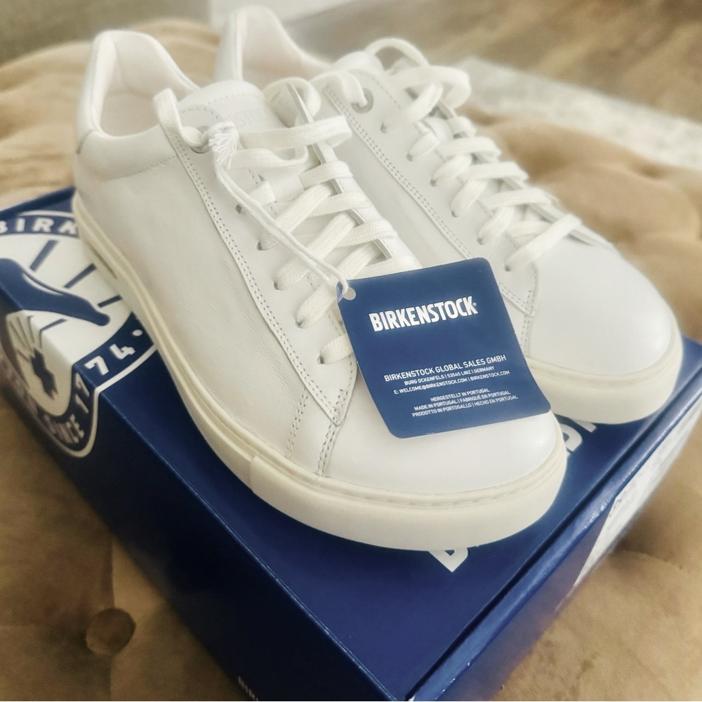 NWT BIRKENSTOCK Ladies “Bend Low” in color “white” sneaker SZ 39. NWT ♥️